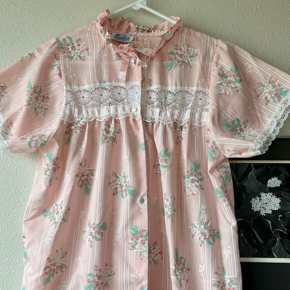 Vintage Ballet New York Pink Floral Nightgown Lace Yoke Short Sleeve Cottagecore - Picture 3 of 14